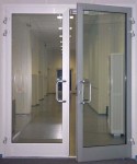 Двери алюминиевые межкомнатные в офисе