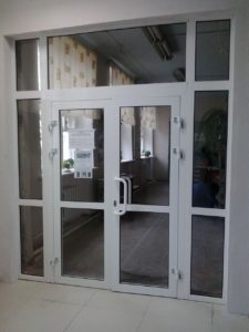 входная алюминиевая дверь фото